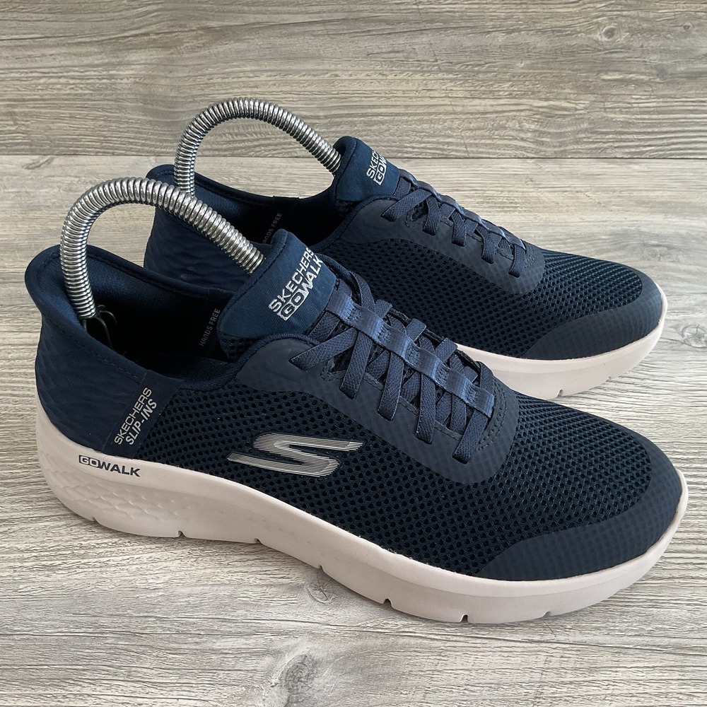 Skechers Go Walk Slip-ins Hands Free Women's Size 7.5 Sneakers SN 124836 NEW